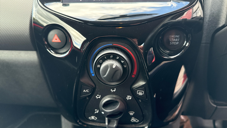 Peugeot 108 1.0 72 Allure 5dr Petrol Hatchback